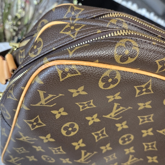 EUC Louis Vuitton Monogram Canvas Reporter GM - Picture 16 of 17